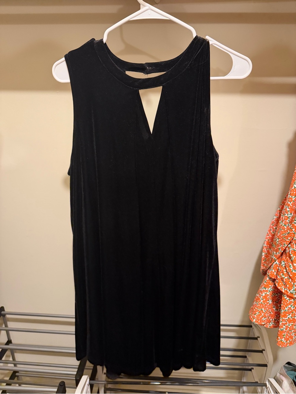 Umgee Black Sleeveless Keyhole Shift Dress